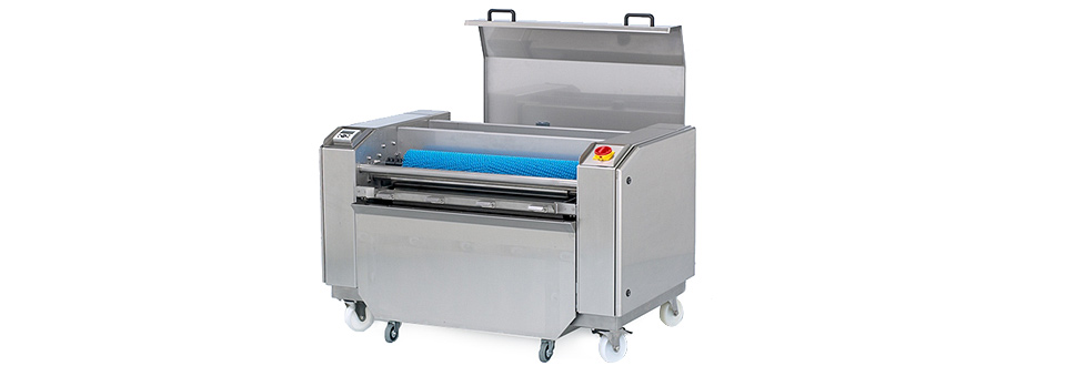 Blechreinigungsmaschine BRM ECO – effiziente Reinigung von zweirandigen Back- und Lochblechen - Die Blechreinigungsmaschine für die effiziente Reinigung von zweirandigen Back- und Lochblechen. Blechreinigungsmaschine BRM ECO